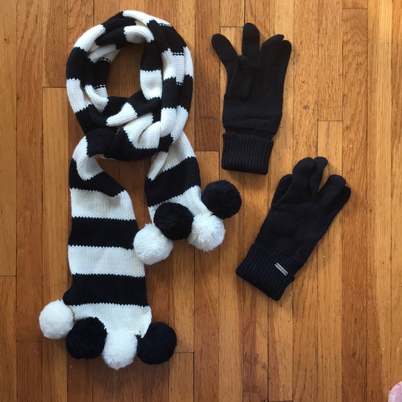 BUNDLE: Steve Madden black gloves & Target scarf - Picture 10 of 13